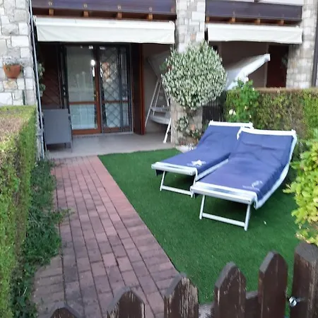 Apartment Degli Artisti Desenzano del Garda